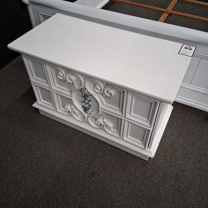 White 2 Drawer Chest