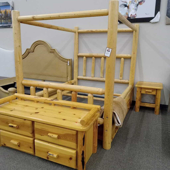 Locally Crafted 4pc. Queen Log Bedroom Set