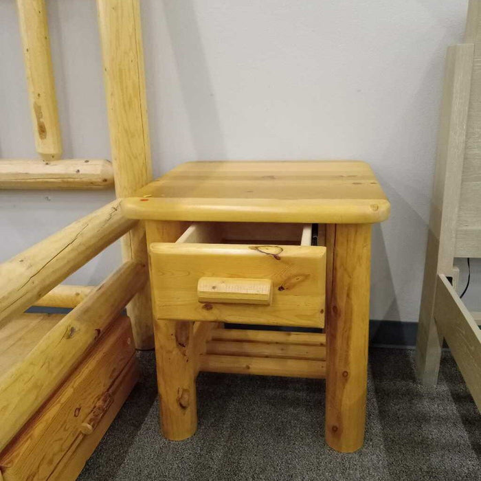 Locally Crafted 4pc. Queen Log Bedroom Set