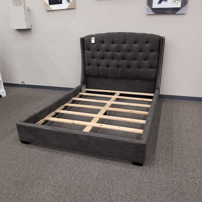 Gray Uph. Queen Bed