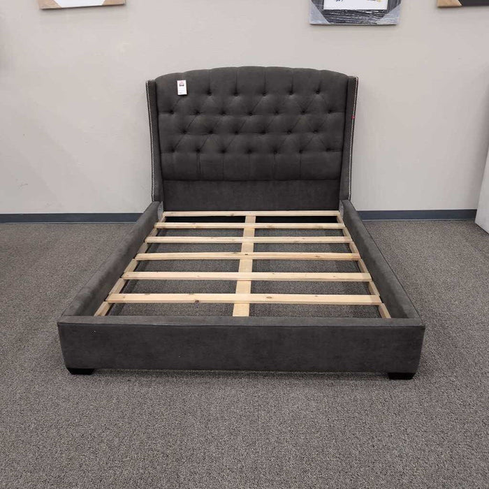 Gray Uph. Queen Bed