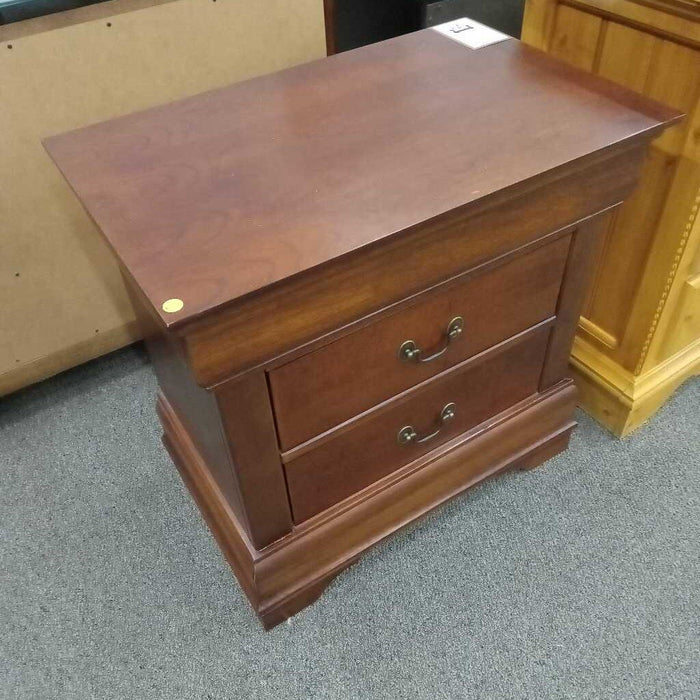 Cherry 3 Drawer Nightstand