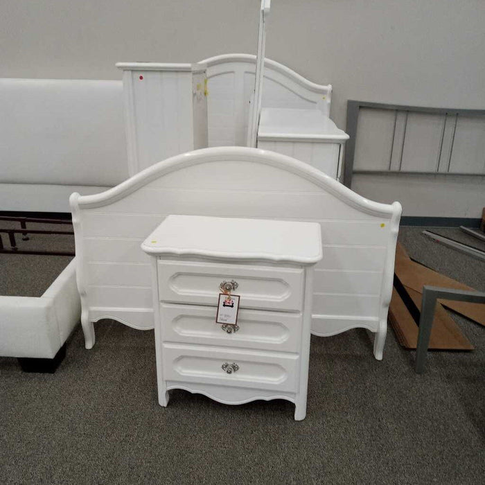 5pc. White Full Bedroom Set