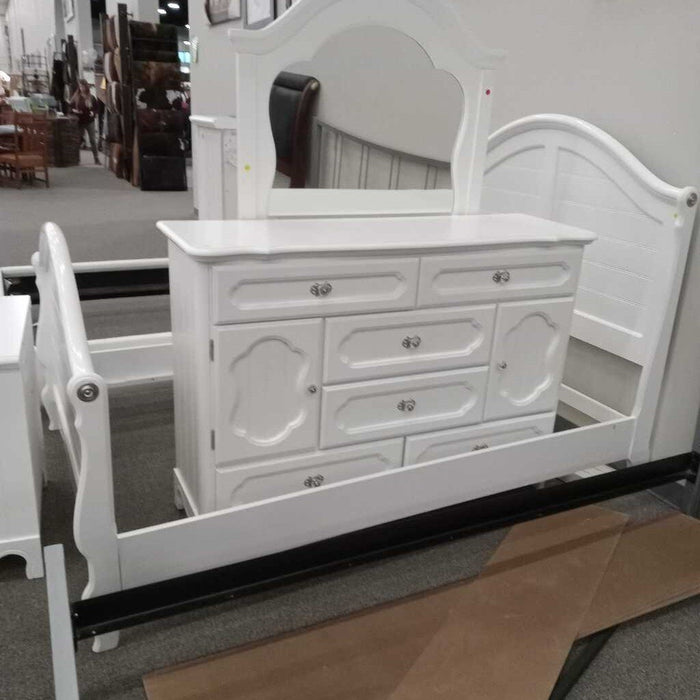 5pc. White Full Bedroom Set