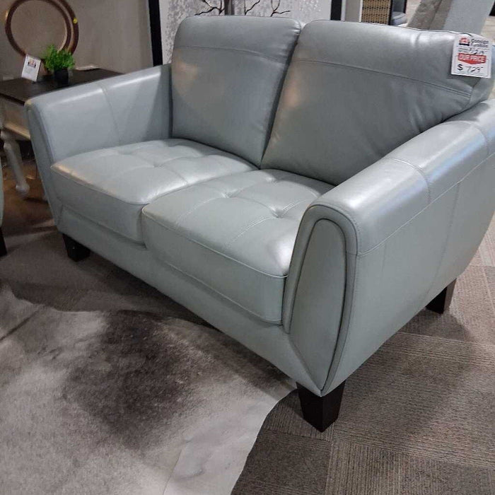HOB 9460aq-2 Aqua Leather Loveseat