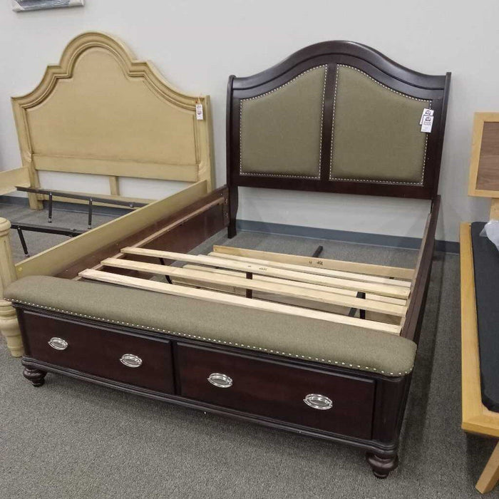 H 2615 Dark Cherry Queen Capt. Bed