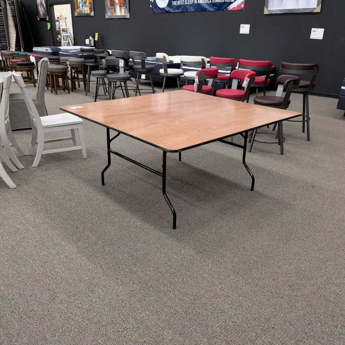 Belnick 5x5 Folding Table