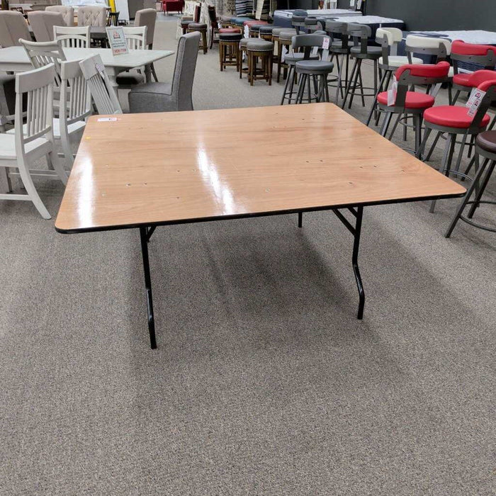 Belnick 5x5 Folding Table