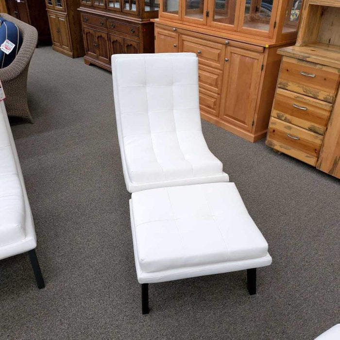 Modern Curved White Chair w/ Ottoman