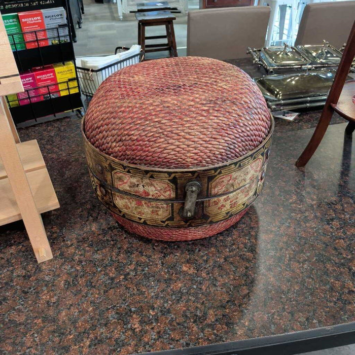 Vintage Chinese Hat Box