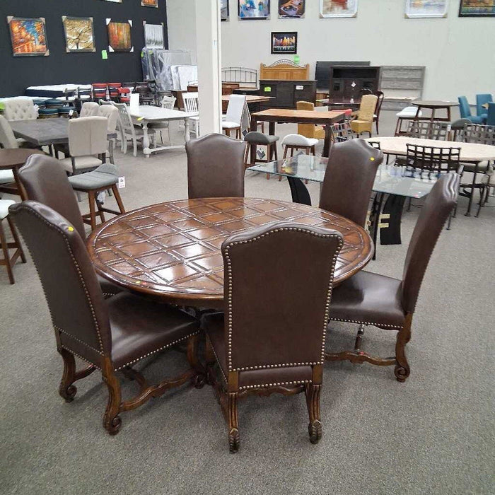 Lg. Round Table w/ 6 Chairs