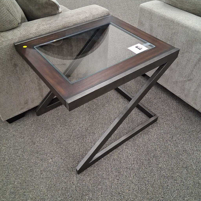 "Zahir" End Table w/ Glass