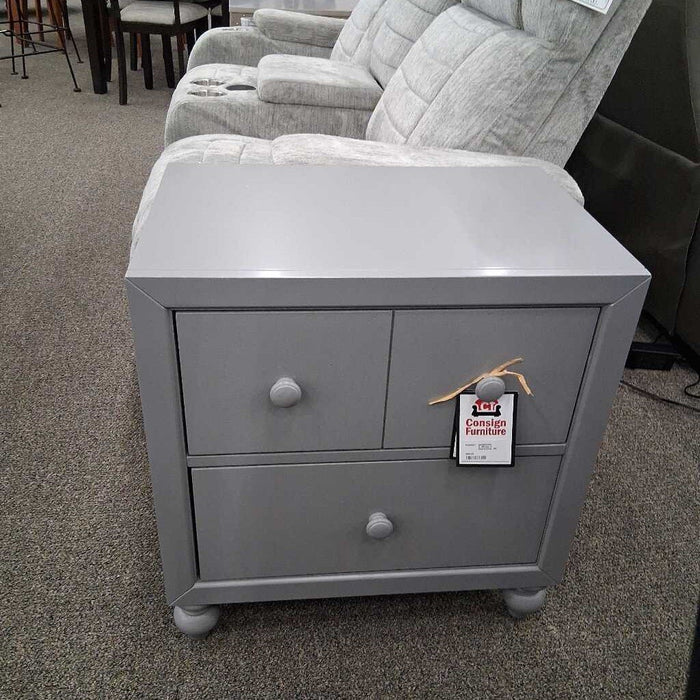 H 1803gy-4 Nightstand