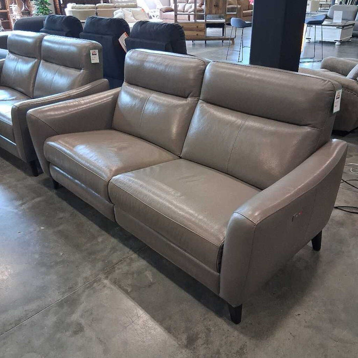 Grey Pwr Loveseat