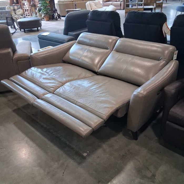 Grey Pwr Loveseat
