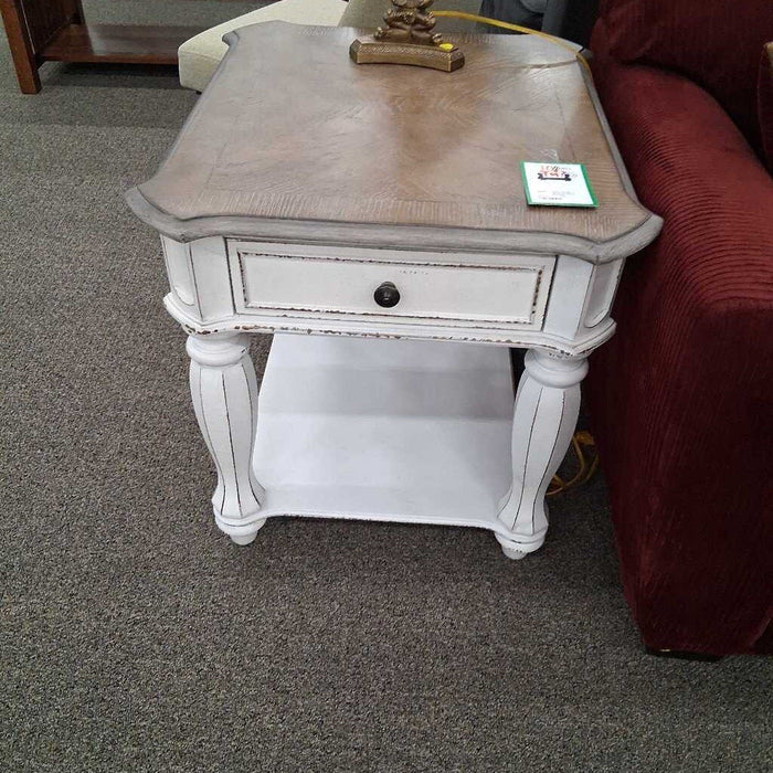 "Magnolia Manor" End Table