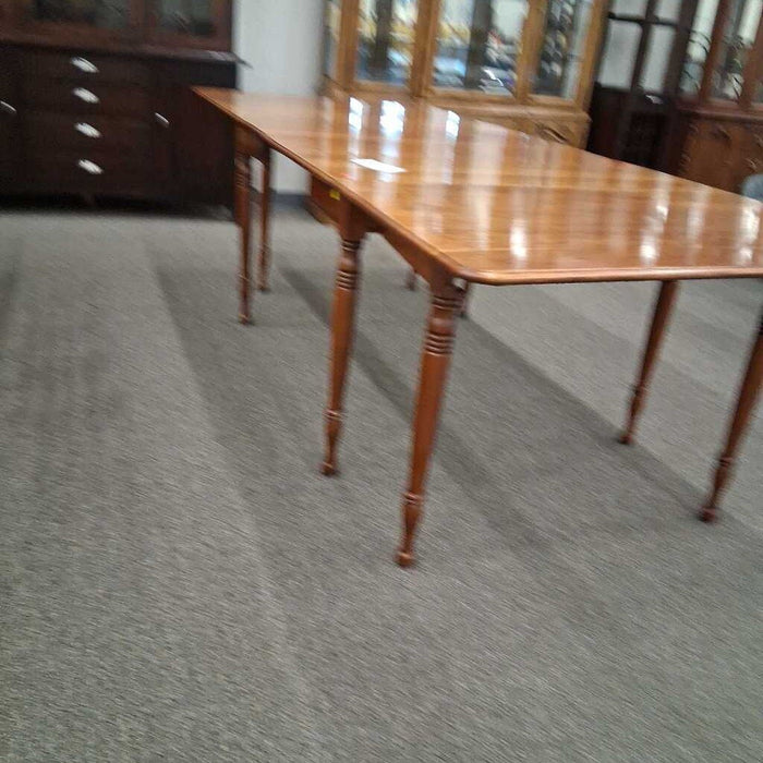 Vintage Drop-leaf Table w/ 2 Leaves