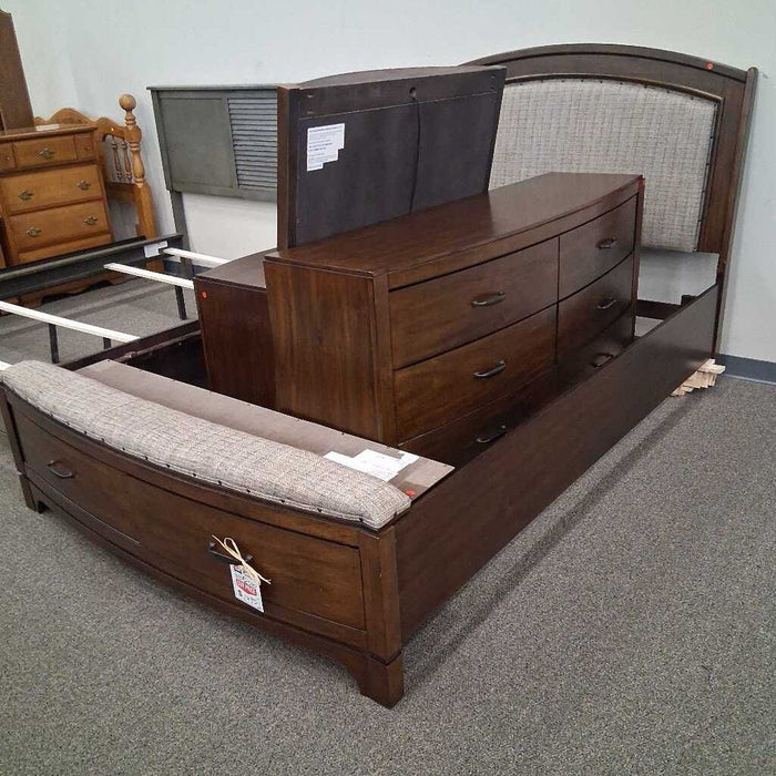 "Avalon" 4pc. Queen Bedroom Set