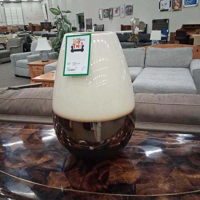 Cream & Gold Vase