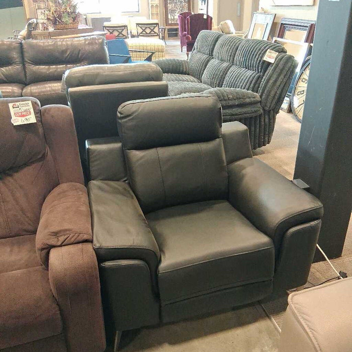HOB 9360blk-1pw Black Recliner