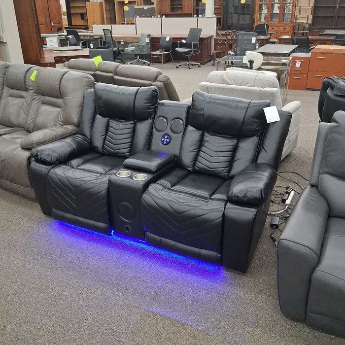 HOB 8457blk-2pw Black Loveseat