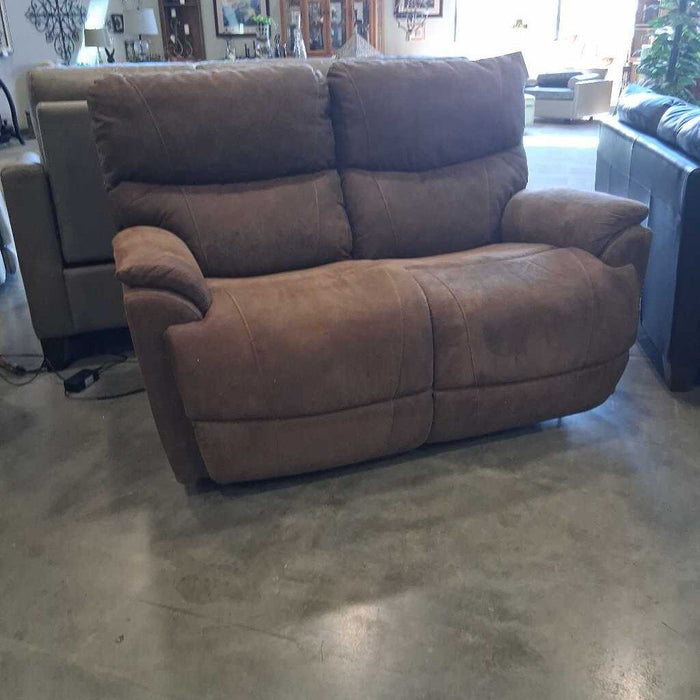 LaZboy Brown PwhL Loveseat