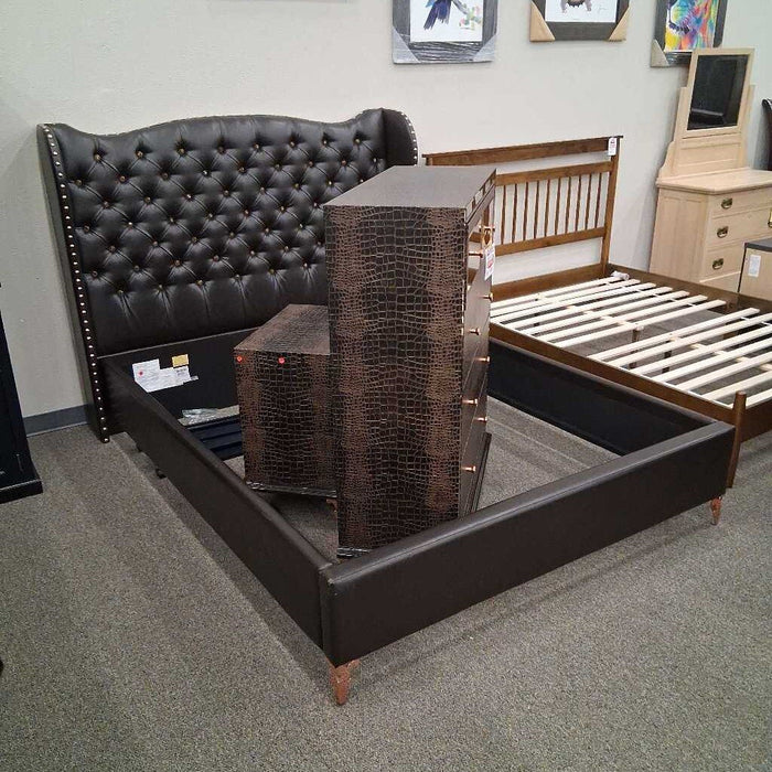 AICO 3pc. Queen Bedroom Set