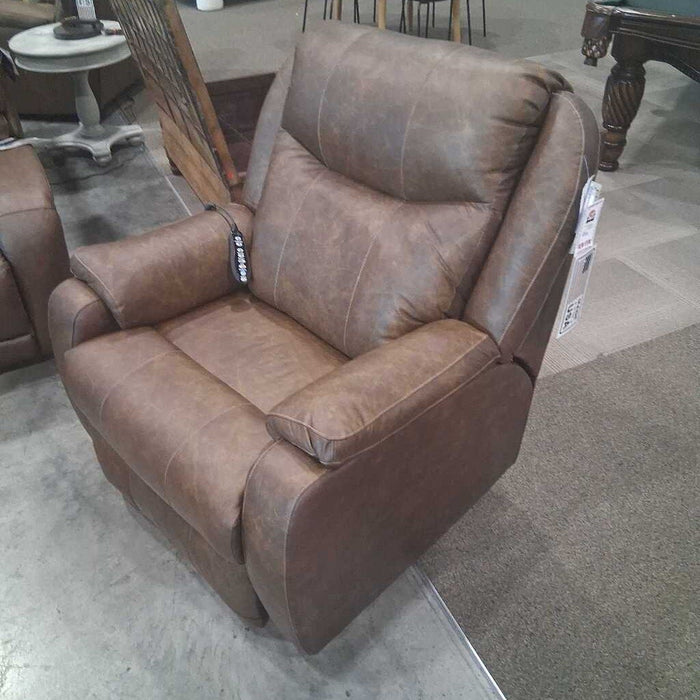 So. 6240-95P 3x Pwr. Recliner w/ Socozi