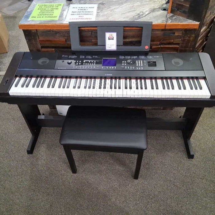 Yamaha "Portable Grand" Keyboard w/ Bench