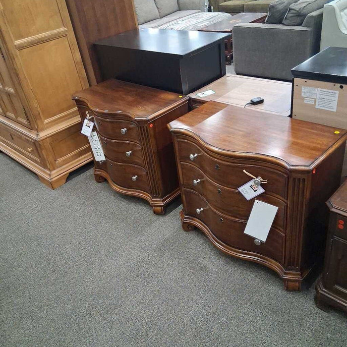 Ethan Allen 3 Dwr Nightstand
