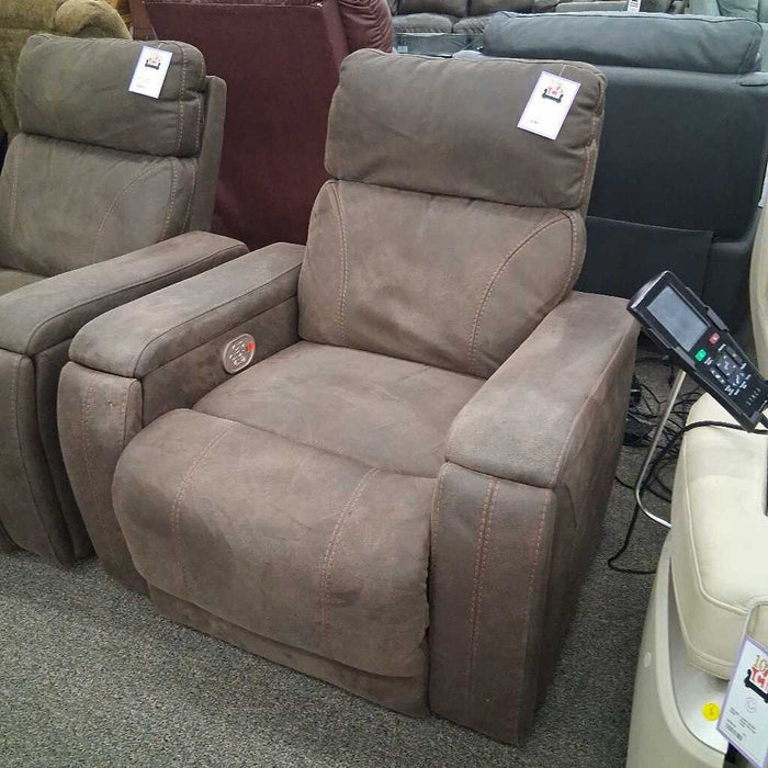 Brown PwhL Recliner