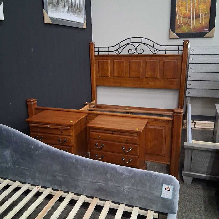 Keller 3pc. E. King Bedroom Set