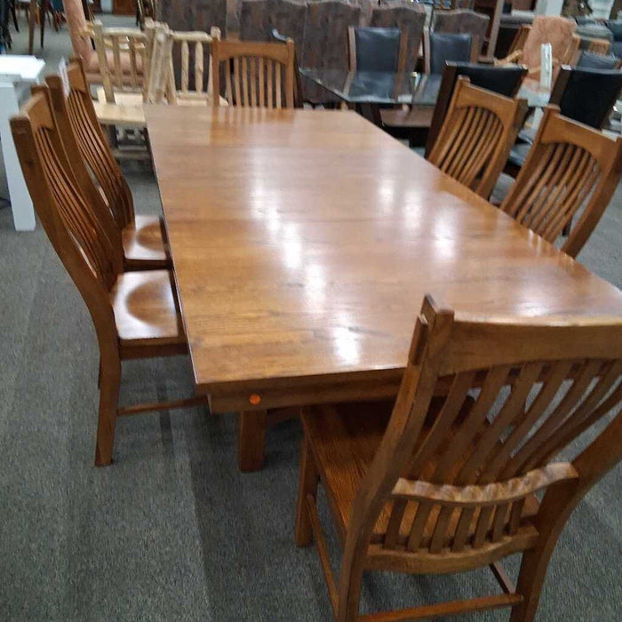 Mission Oak Table w/ 2 Leaves & 6 Chairs