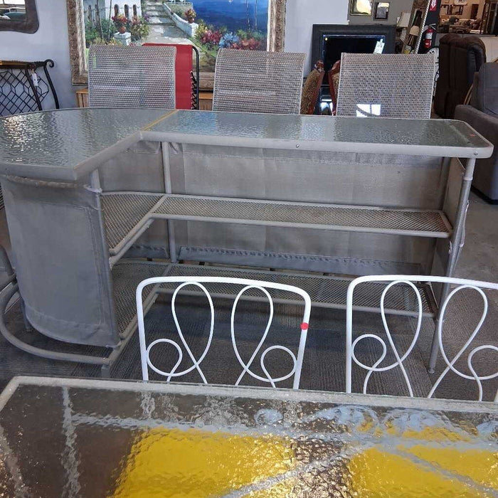 Patio Bar w/ 4 Stools
