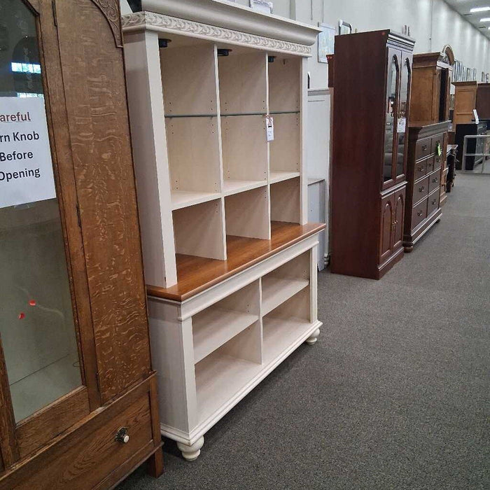 Large White Hutch w/Lights