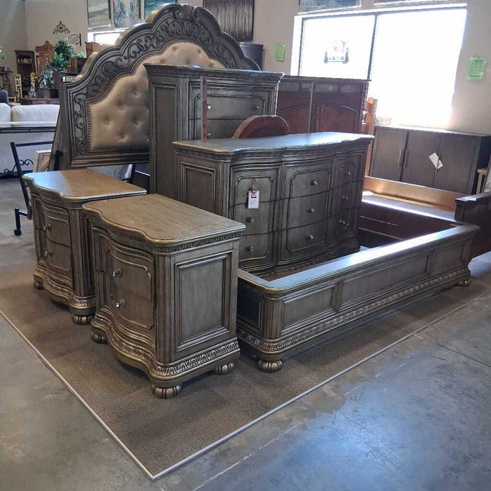 Flexsteel San Cristobal King Bed Set