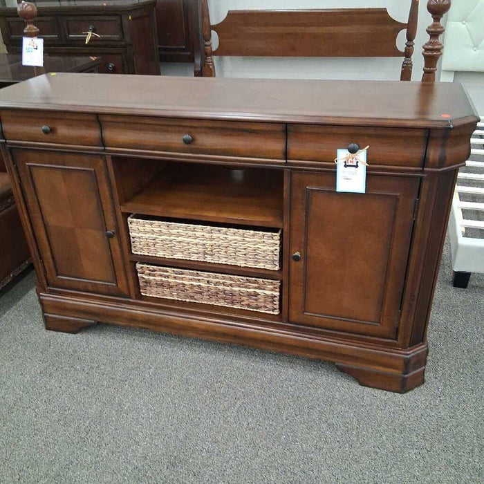 TV Stand With Wicker Baskets