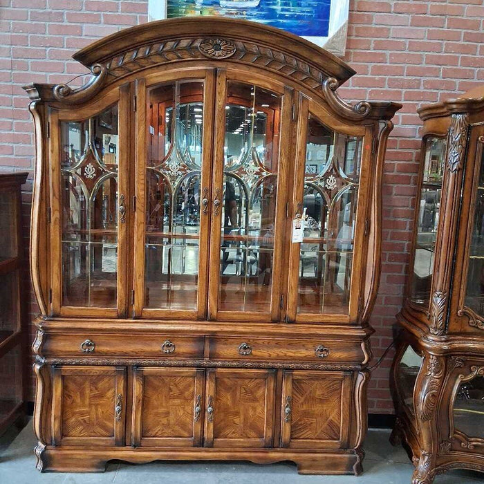 Aico 2 Piece Hutch