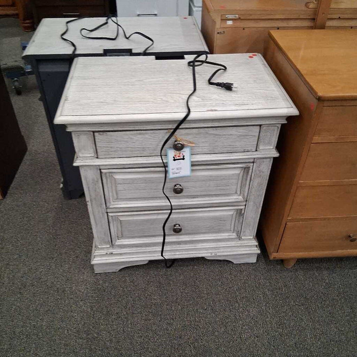 Gray 3 Dwr Nightstand