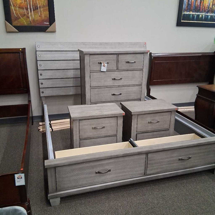 Gray E. King Bed Set