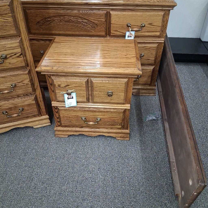 Oak 2 Dwr Nightstand