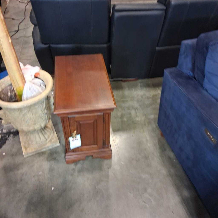End Table w/ Cabinet & Magazine Rack
