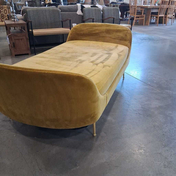 Yellow-Green Chase Lounge