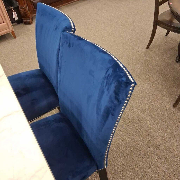 Steve Silver Stone Top Table w/ 8 Blue Ch.