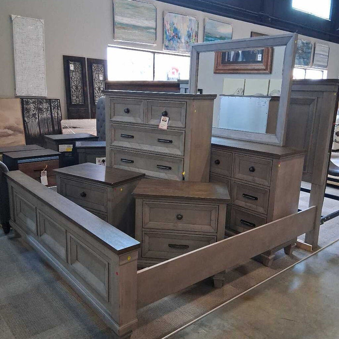 Gray New Classic 6 Pc Bedroom Set