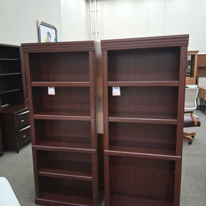 Med. Cherry Bookshelf