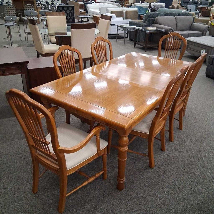 American Drew Oak Table w/ 1L & 6Ch