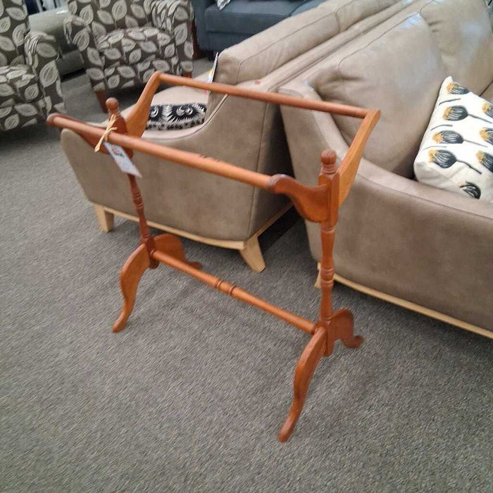 Amish Quilt Rack