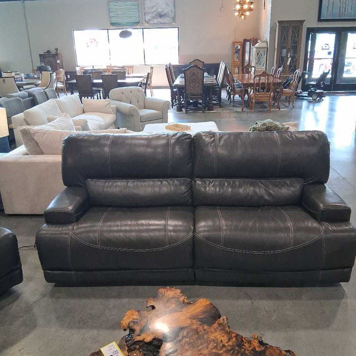 Gray Reclining Pwr Leather Sofa