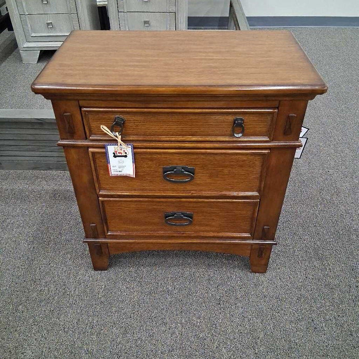 Wood 3 Dwr Nightstand